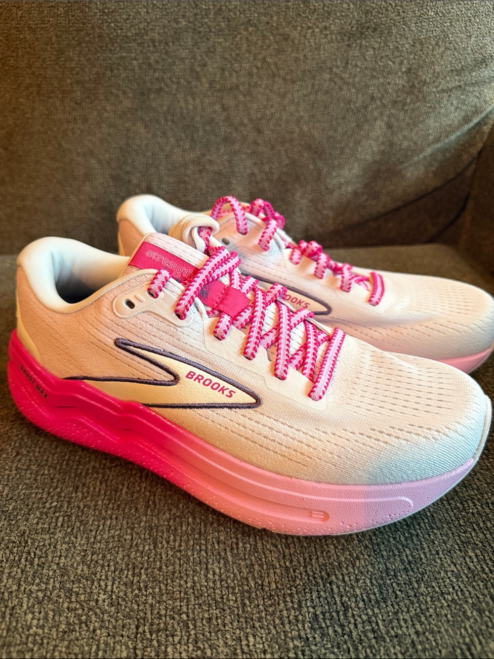 Brooks Ghost Max 2 (NWT) - Picture 2 of 4